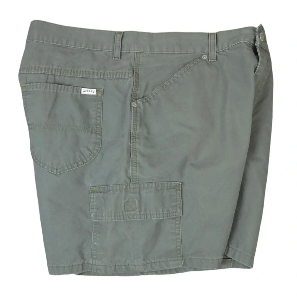Vintage 90’s Lee Riders High Rise Cargo Shorts, Pale Green‎ - Size 14